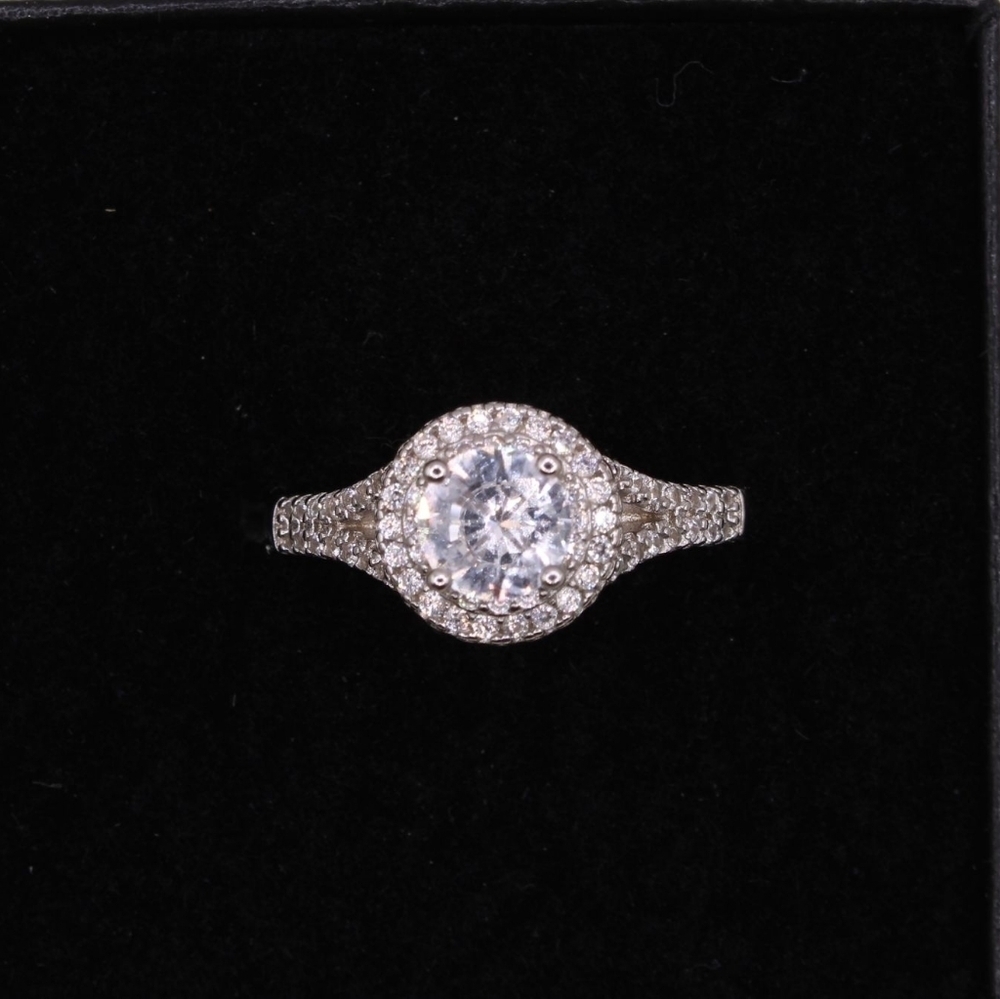 925 Sterling Silver Elegant Engagement Wedding Ring